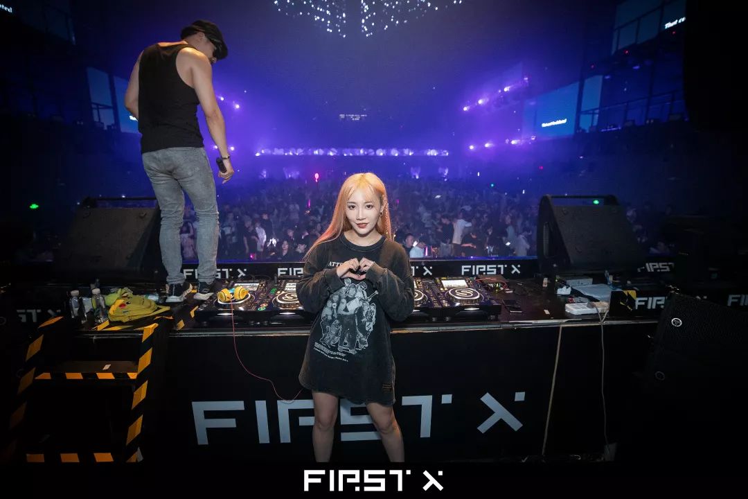 你和djtracy在firstx的甜蜜回忆