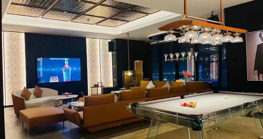 𝑩𝑨𝒀.𝑳𝑶𝑼𝑵𝑮𝑬湾区会客厅