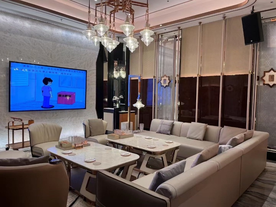 𝑩𝑨𝒀.𝑳𝑶𝑼𝑵𝑮𝑬湾区会客厅